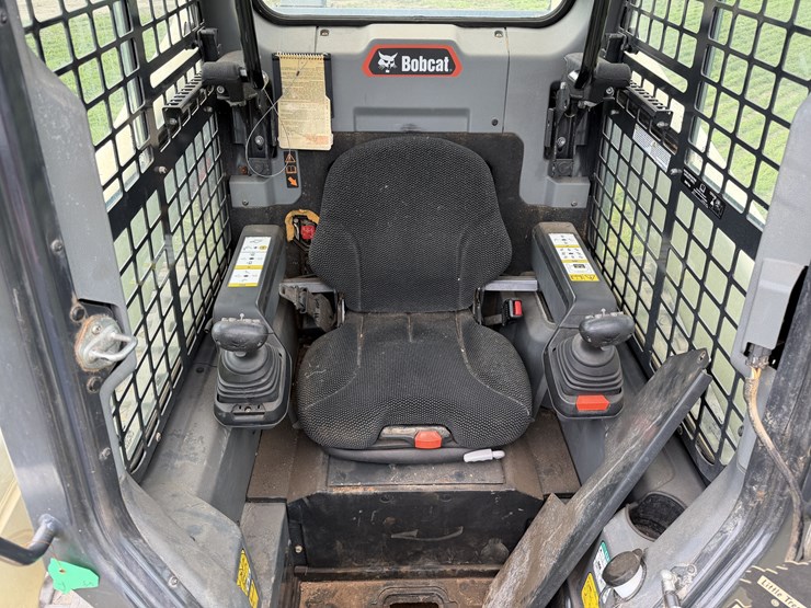 2023-bobcat-t76-image-13