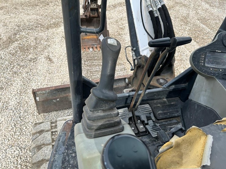 2018-bobcat-e50-image-24