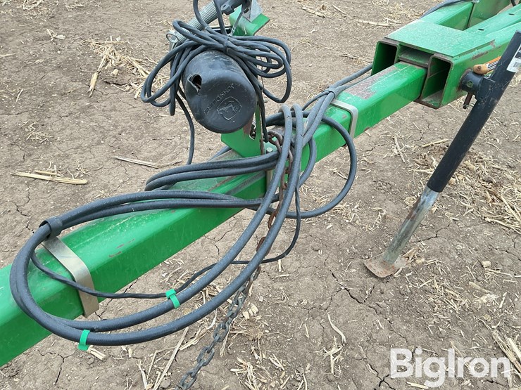 john-deere-200-image-10