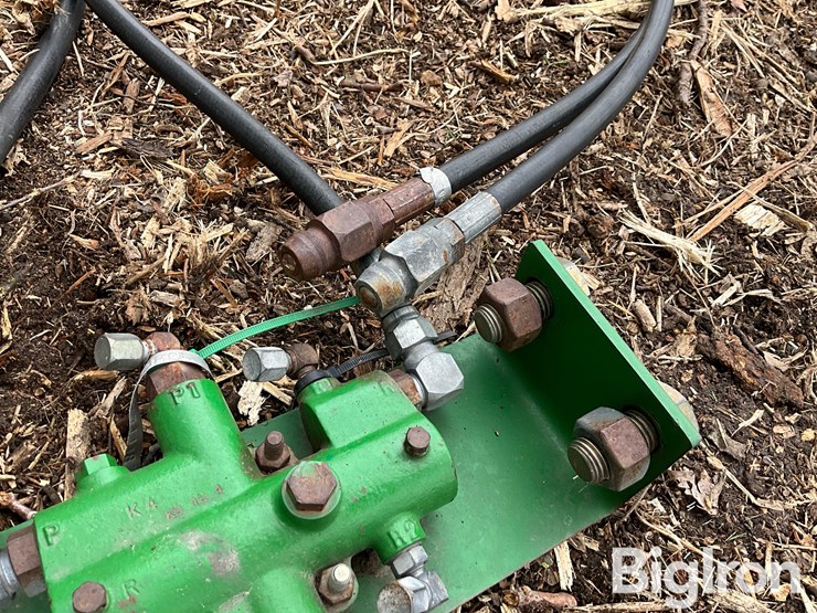 john-deere-8-image-11