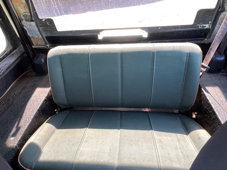 1994-jeep-wrangler-image-40