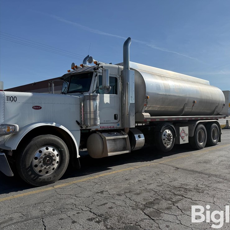 2014 PETERBILT 389