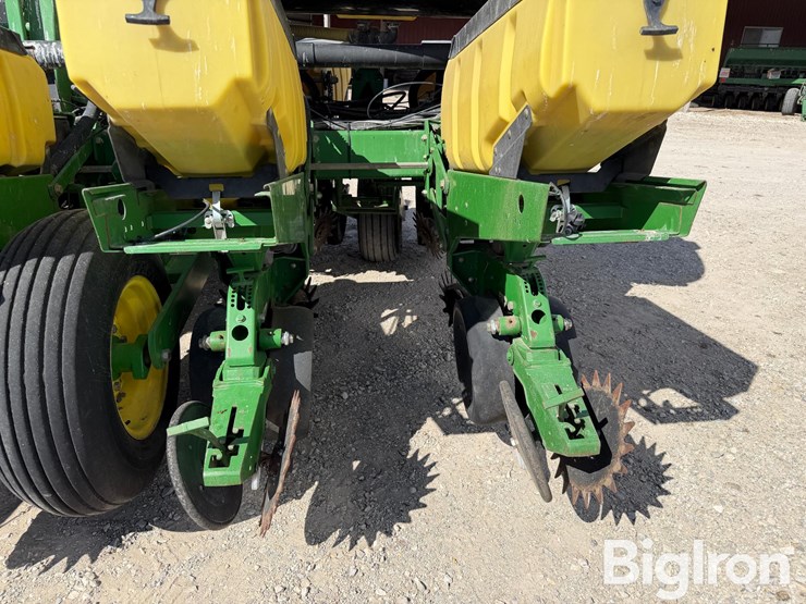 john-deere-1760-image-15