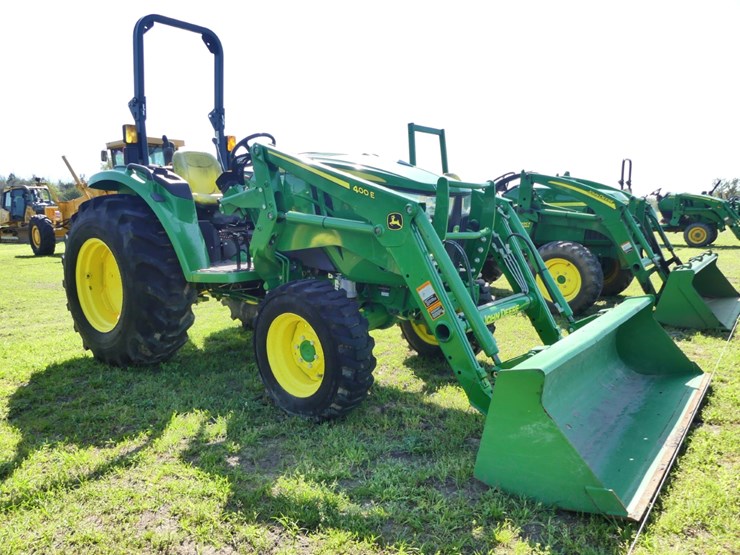 2021-john-deere-4044m-image-2