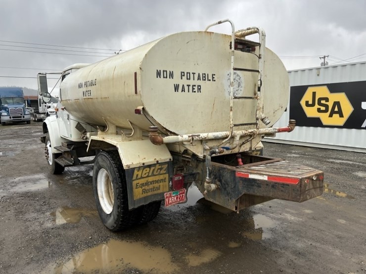 2000-international-4700-image-6