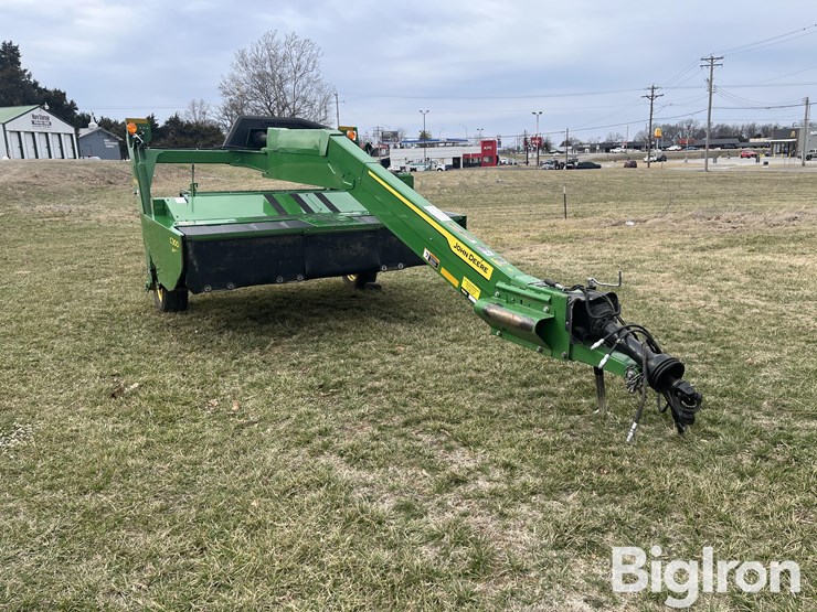 2022-john-deere-c300-image-3