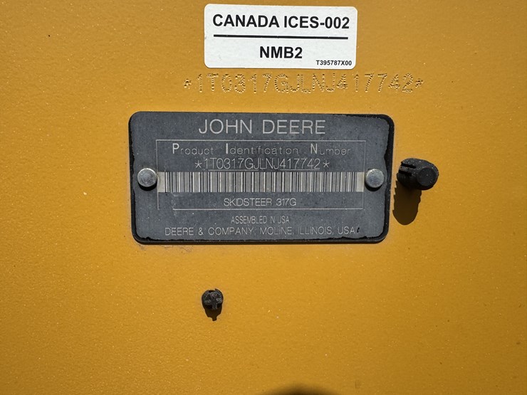 2022-deere-317g-image-15