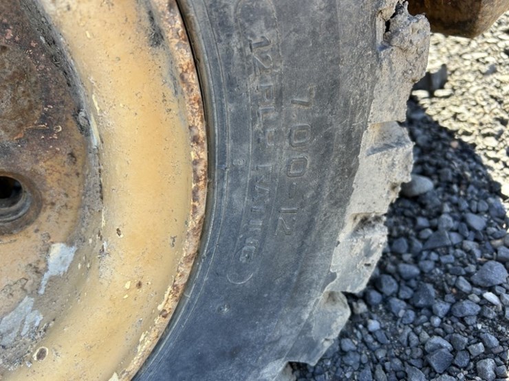 hyster-forklift-image-12