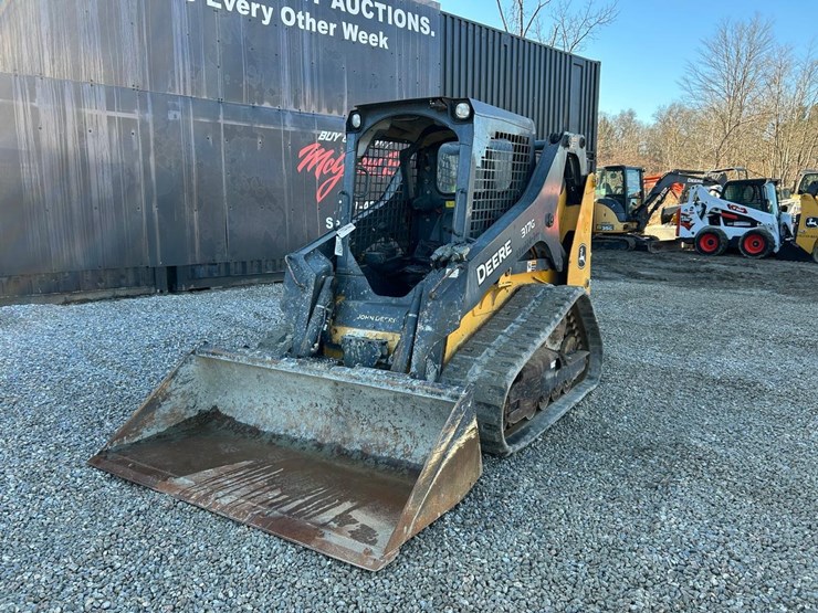 2018-deere-317g-image-8