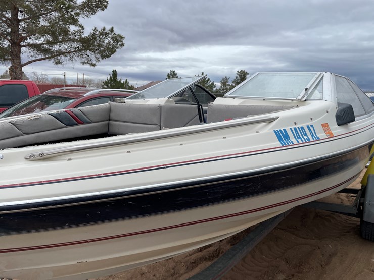 #4331-•-bayliner-boat-and-trailer-(titles-in-delay)-image-31