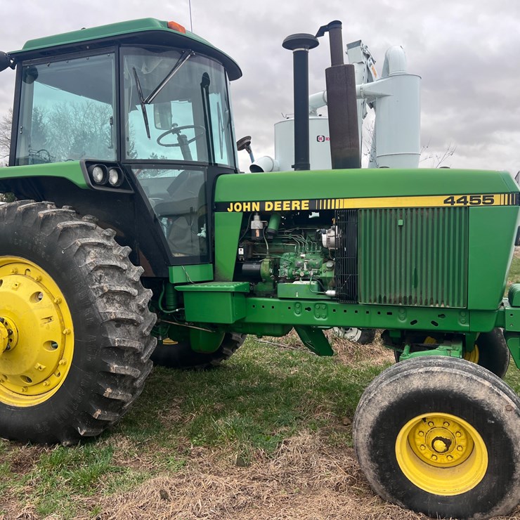 JOHN DEERE 4455