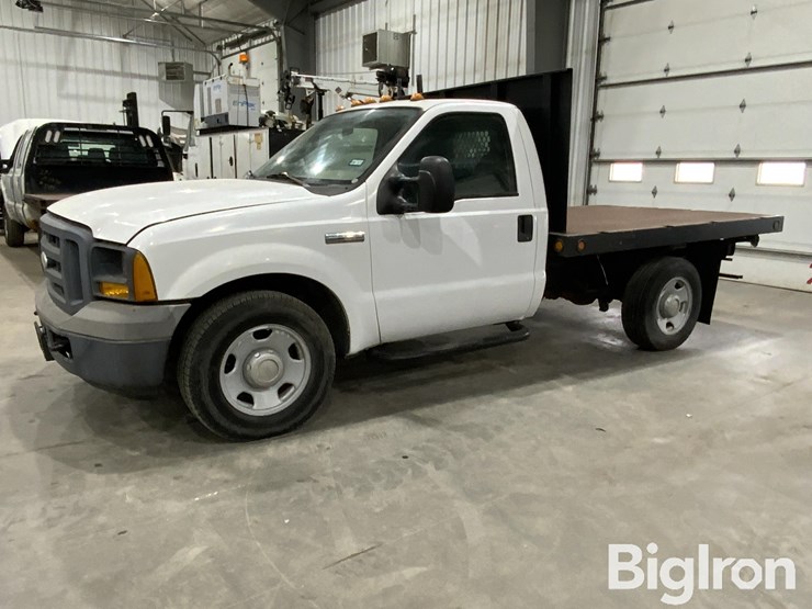 2005-ford-f350-xl-image-1