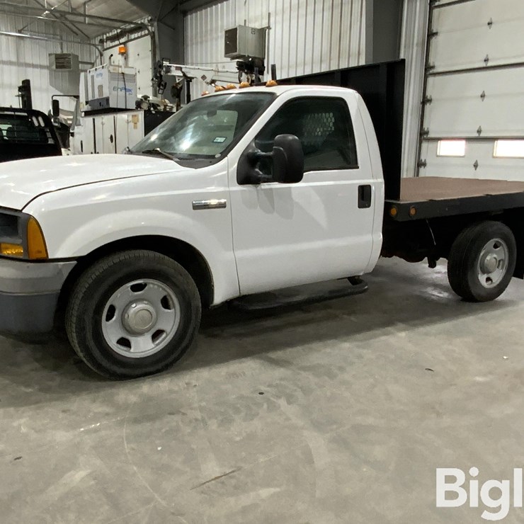 2005 FORD F350 XL