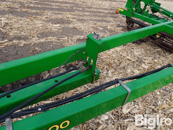 john-deere-200-image-20