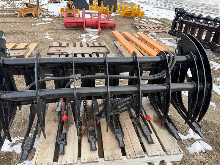 curved-log-grabber-image-2