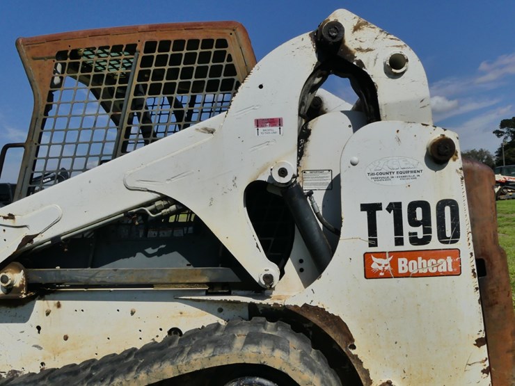 2009-bobcat-t190-image-7