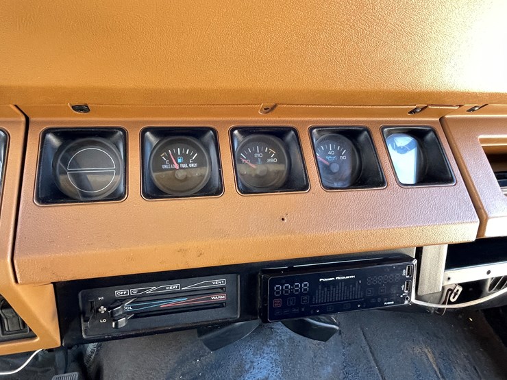 1994-jeep-wrangler-image-31