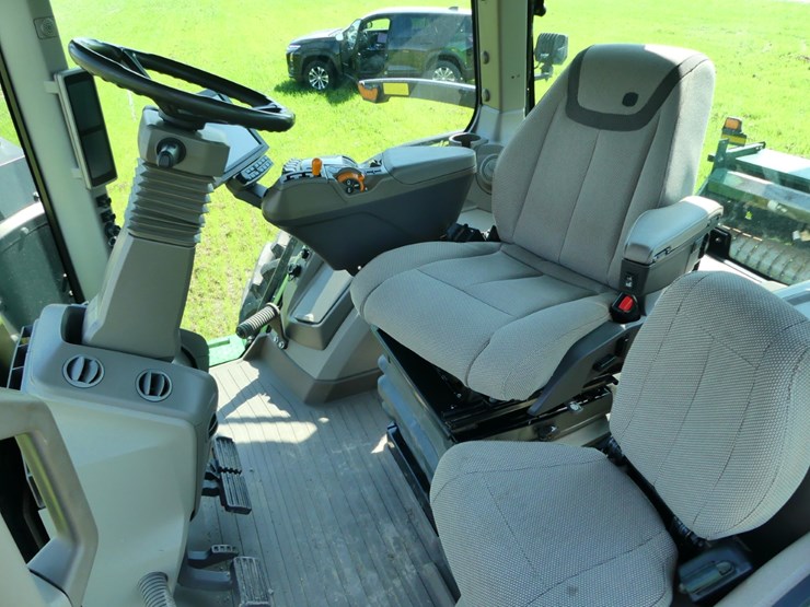 john-deere-8r-310-image-14