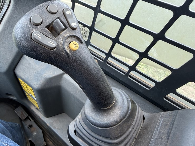 2023-bobcat-t76-image-15