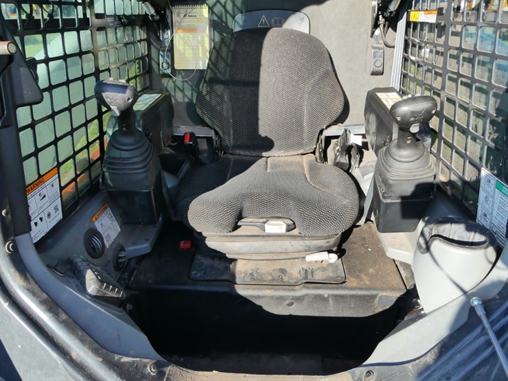 2022-bobcat-t770-image-13