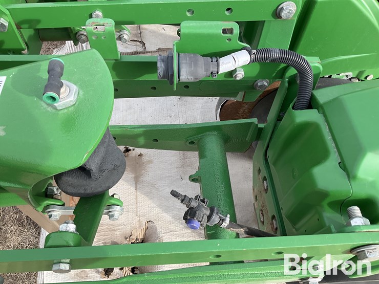 john-deere-12-image-10