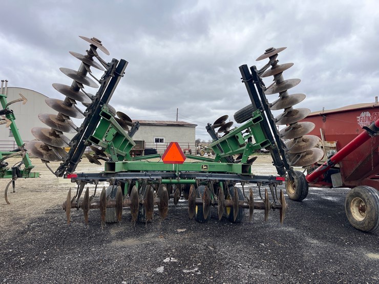 john-deere-630-image-3