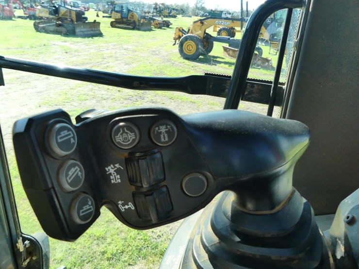 deere-670gp-image-16