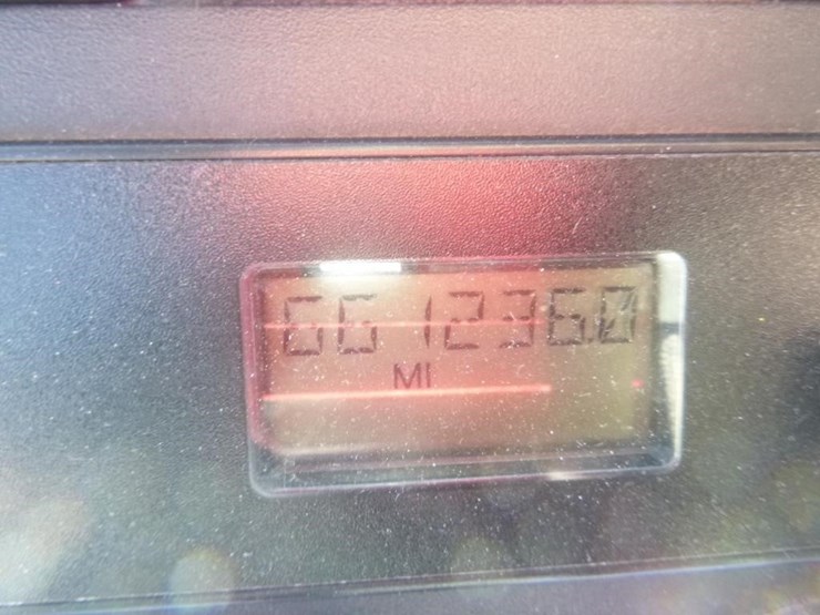 2012-freightliner-cascadia-125-image-29