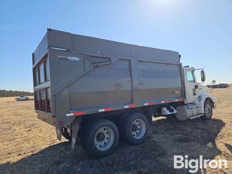 2000-international-9200i-image-5