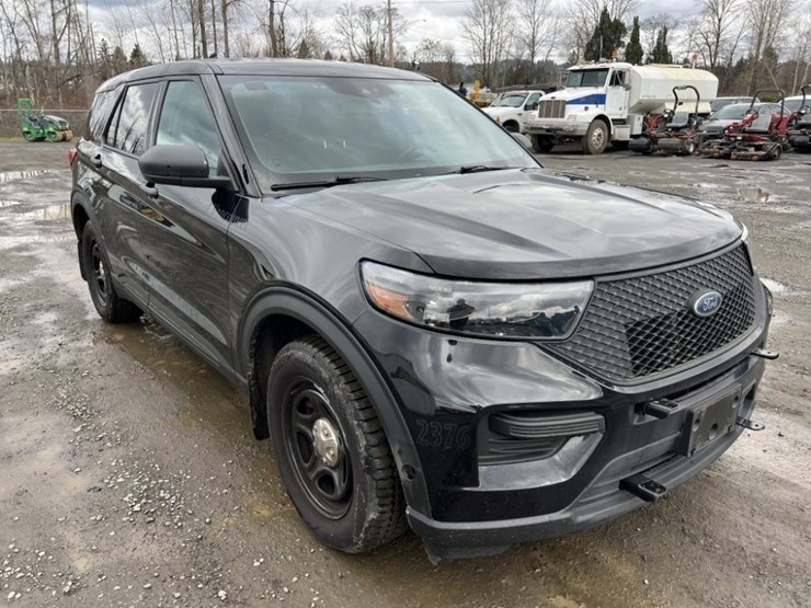 2020-ford-explorer-image-2