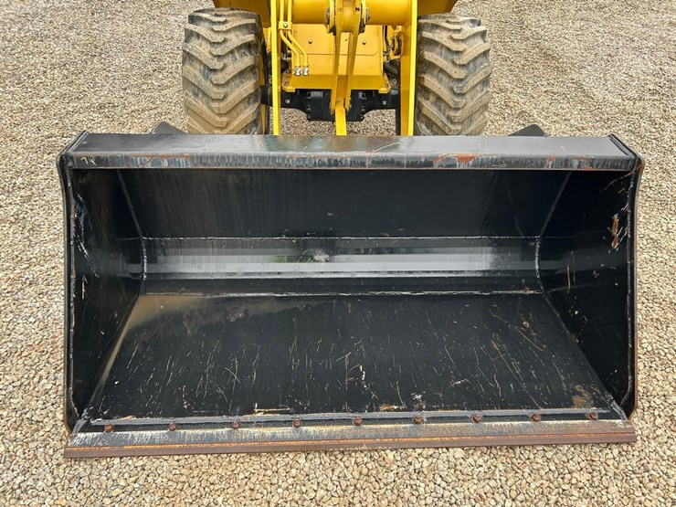 2016-yanmar-v4-7-image-9