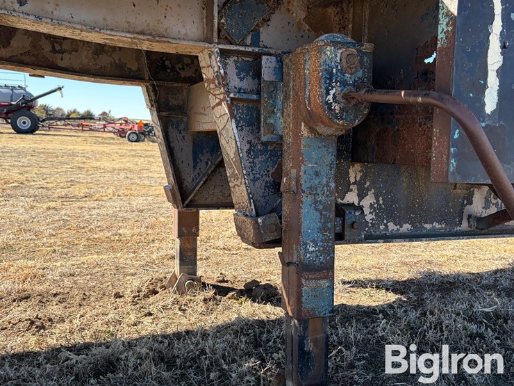 1971-fruehauf-trailer-image-16