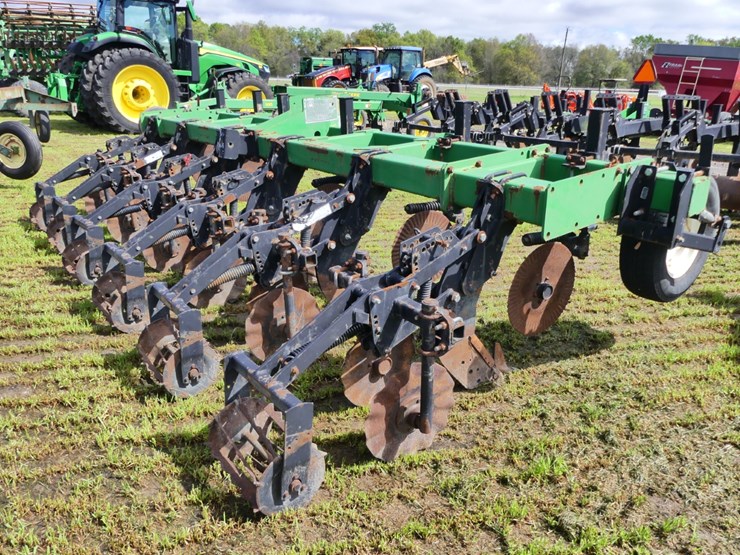 unverferth-ripper-stripper-image-1