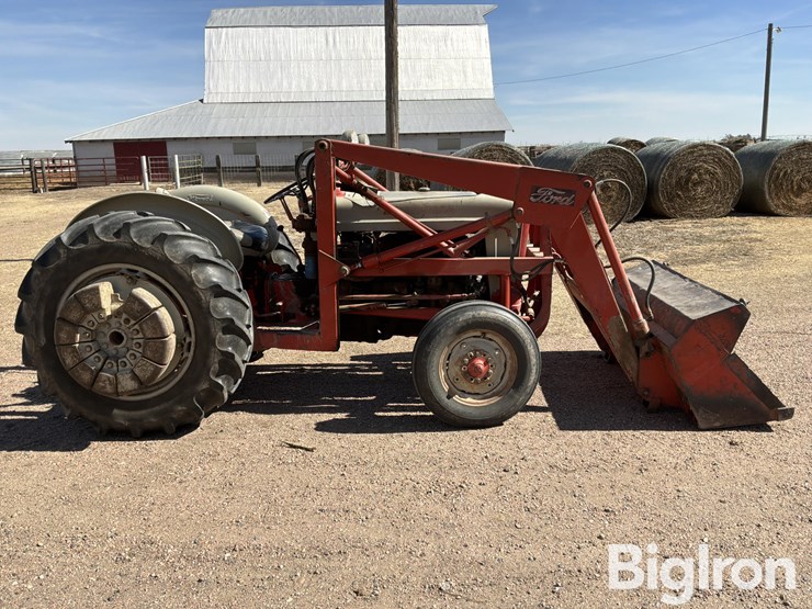1958-ford-841-image-4