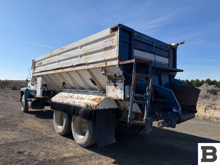 1981-ford-lt8000-image-3