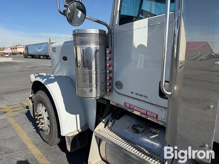 2014-peterbilt-389-image-12