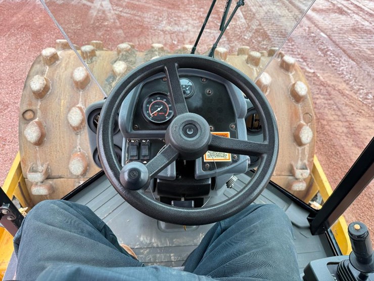 caterpillar-cs-563e-image-60