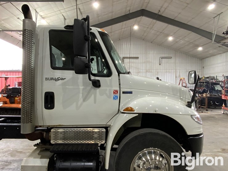 2014-international-durastar-4400-image-20