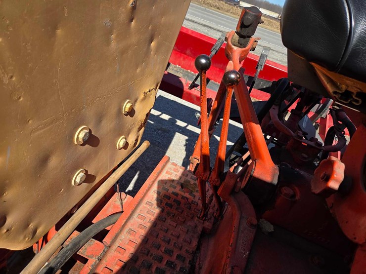 case-730-tractor-image-26