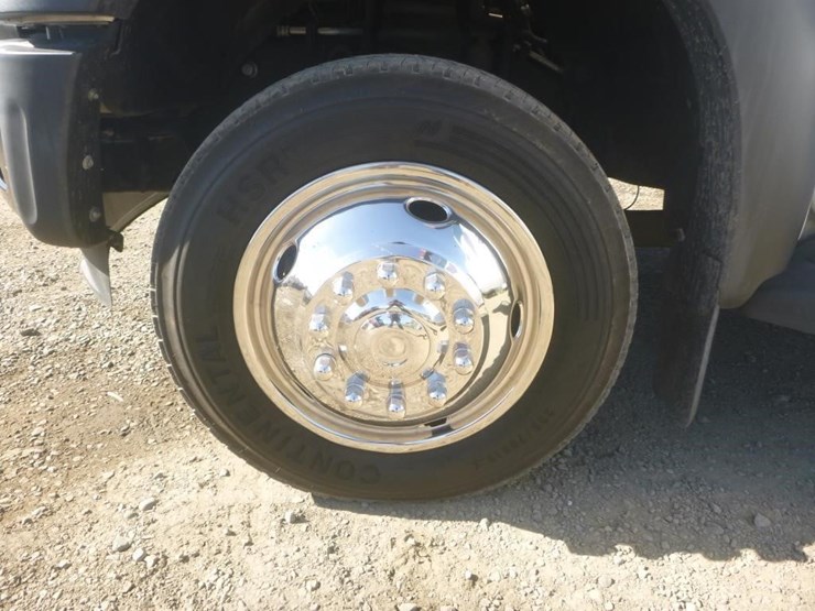 2013-ford-f550-image-24