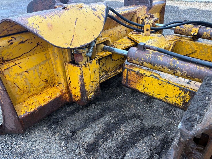 deere-350ce-image-13