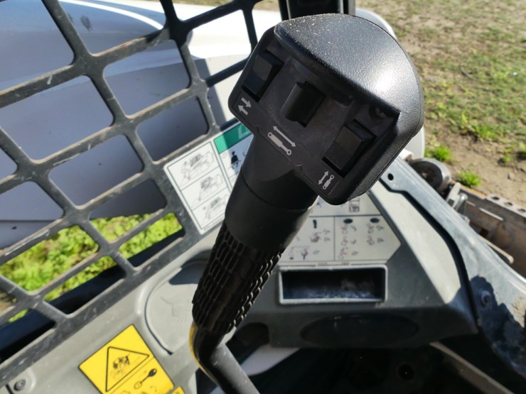 2024-bobcat-t650-image-14