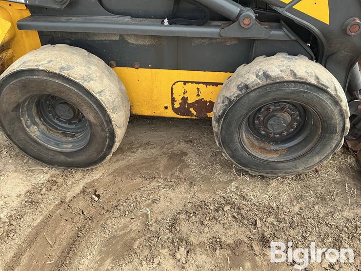 new-holland-l228-image-20