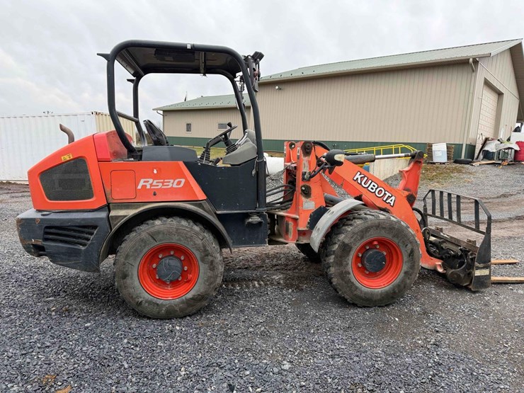 2015-kubota-r530-image-6