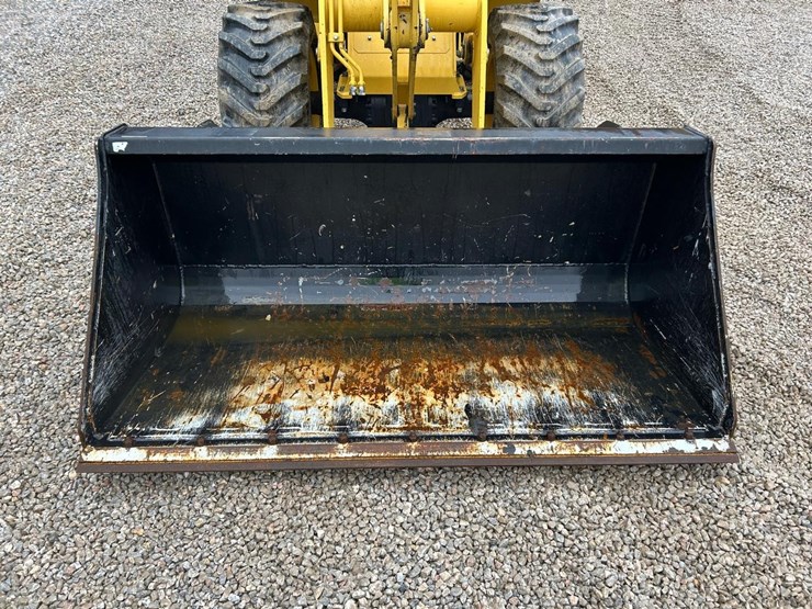 2016-yanmar-v4-7-image-9