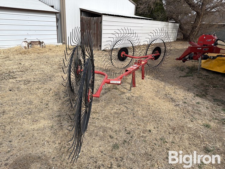 2022-ibex-ts130-2+2-3-pt-hay-rake-image-3