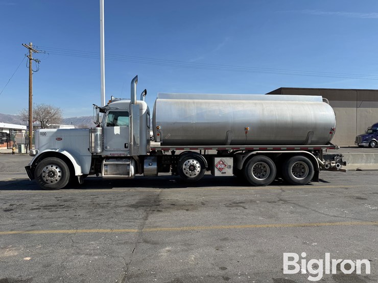 2014-peterbilt-389-image-8