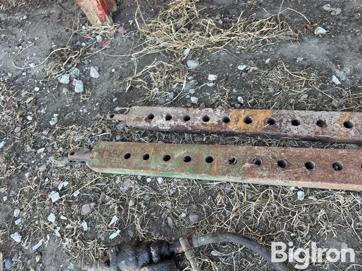 caterpillar-22-image-13