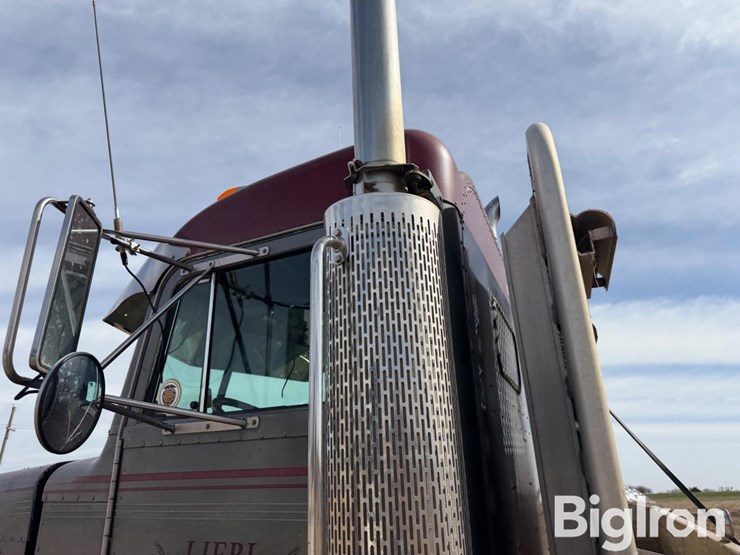 1999-peterbilt-379-image-17