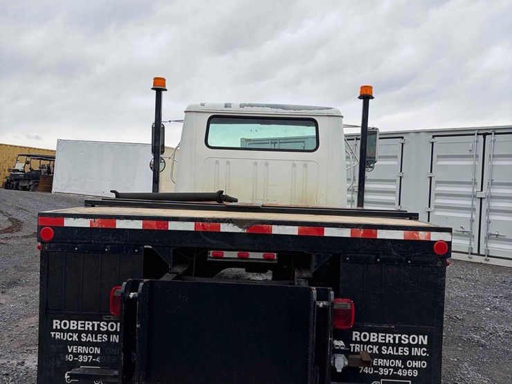 2001-international-4700-image-4